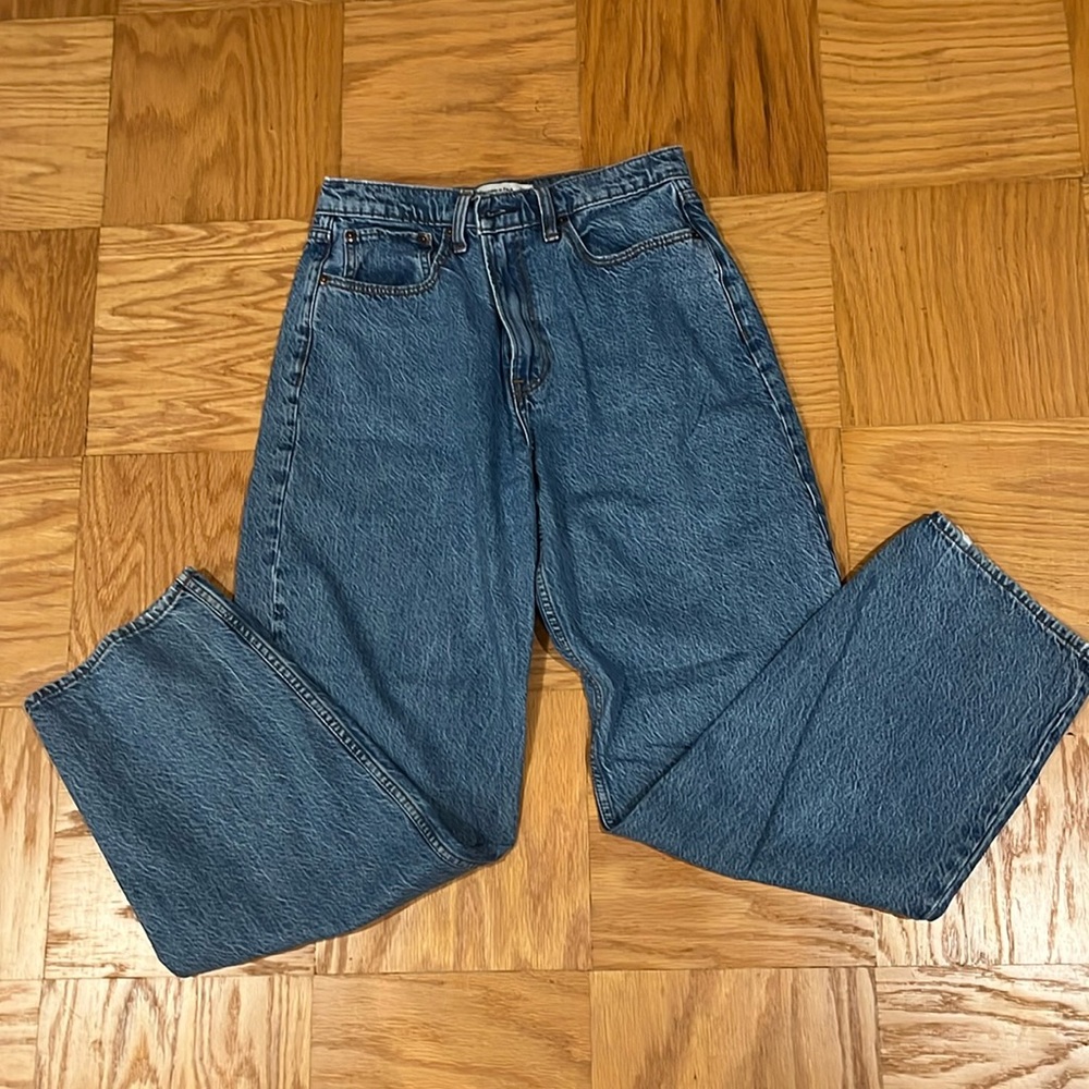 Abercrombie and Fitch blue high-rise taper jeans size 28